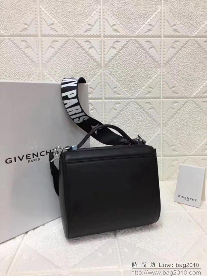 GlVENCHY紀梵希 2017春夏女裝系列 GIVENCHY Logo寬肩帶裝飾 黑色Pandora Box手袋 斜挎包 經典實用  tsg1122